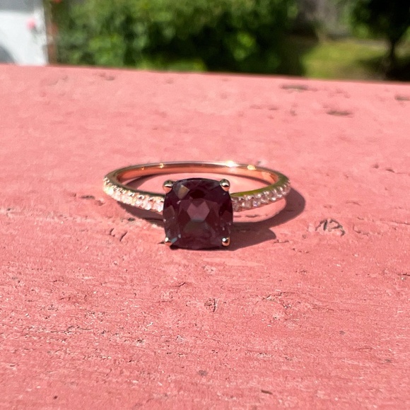 Solid 10K Rose Gold Alexandrite Ring, Size 6 Sizable from size 4 to 8 - Picture 5 of 7